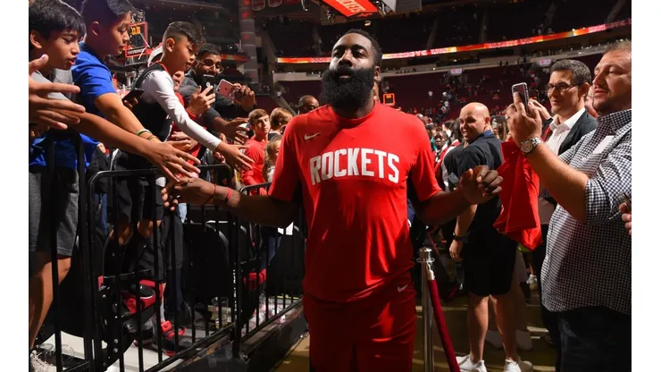 Qué crueles: fanáticos de los Rockets se burlaron de los Warriors con un cartel diabólico