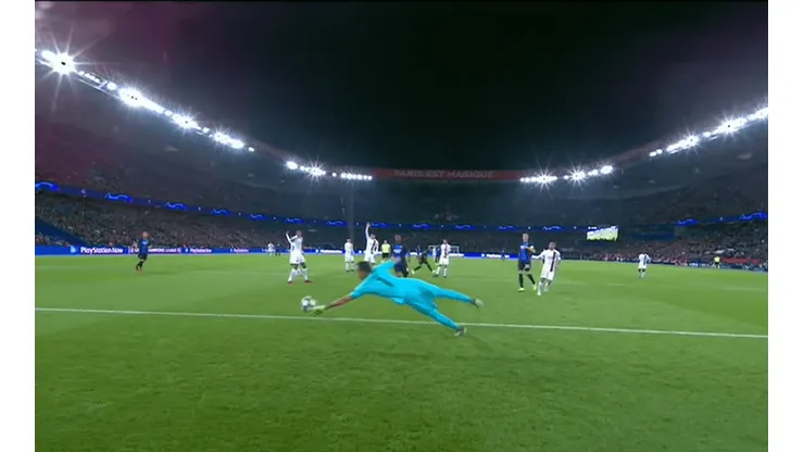 ¡Una bestia! La doble atajada de Keylor Navas para salvar al PSG