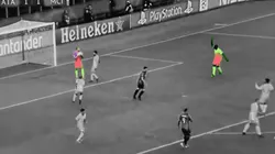Video: Mendy le pidió que se tire para hacer tiempo y a Walker no le importó nada