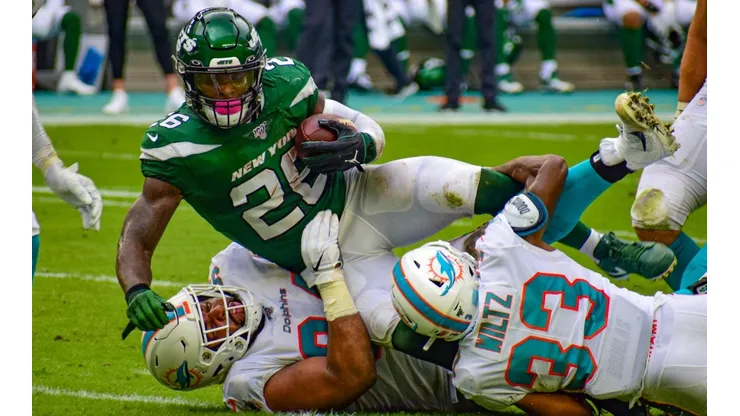 Jets revelan gravedad de la lesión de Le’Veon Bell tras su ausencia en las prácticas.
