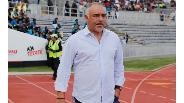 Guillermo Vásquez deja Necaxa