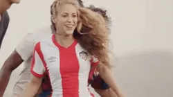 Shakira cantó popular canción del Junior en plena entrevista y sacó su lado 'tiburón'