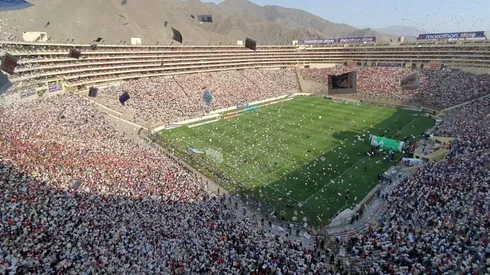 Universitario de Deportes hace de local en el Estadio Munumental.