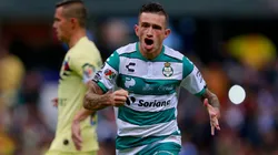 Todo le sale bien a Santos.