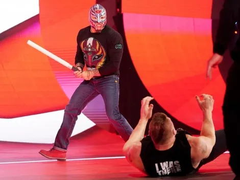 Rey Mysterio destroza a Brock Lesnar y obtiene una oportunidad por el título de WWE en Survivor Series