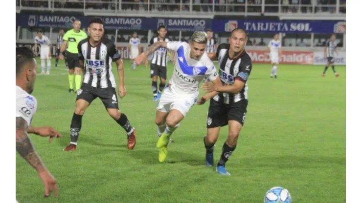 El partido no tuvo muchas luces en Santiago del Estero.