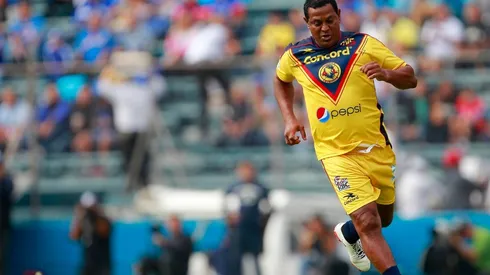El Negro Santos sabe qué tiene que hacer Chivas para calificar