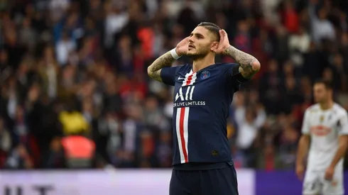 Mauro Icardi festejando un gol en Paris Saint-Germain.