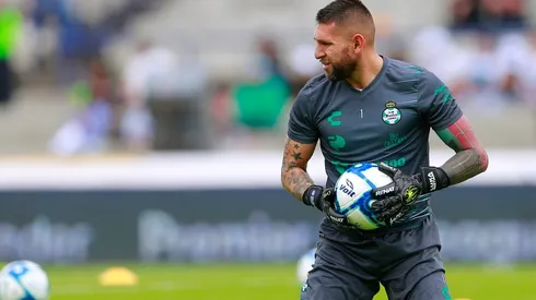 Jonathan Orozco será operado, pero llega a la Liguilla