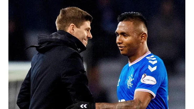 Alfredo Morelos y Steven Gerrard