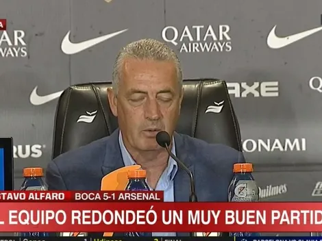 Alfaro reveló por qué se abrazó con Tevez y contó la charla que tuvieron