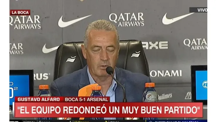 Gustavo Alfaro en conferencia de prensa.