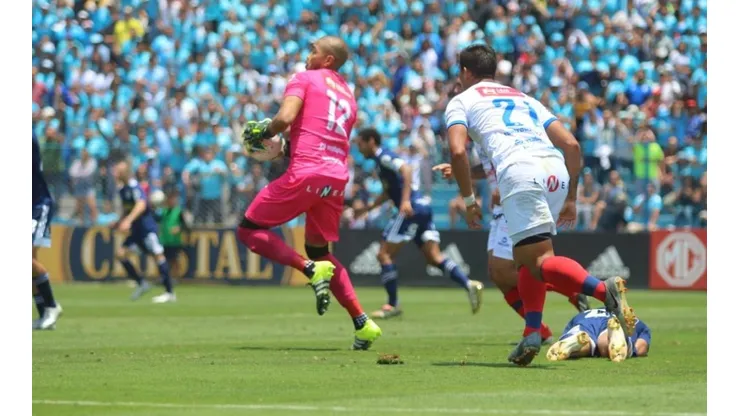 Heredia fue una de las figuras del partidos. Llego a las 40 atajadas en el torneo.