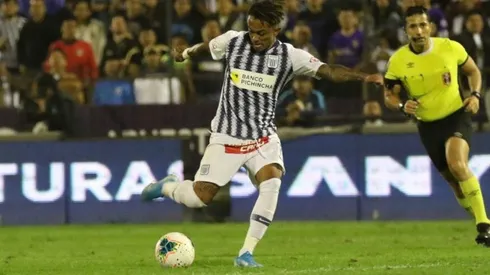 Arroé arrancó de titular en Alianza Lima.