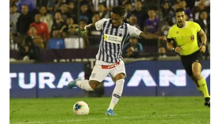 Arroé arrancó de titular en Alianza Lima.