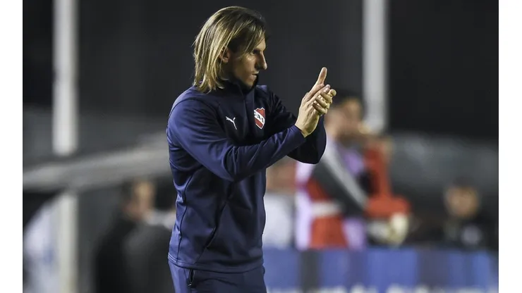 Sebastián Beccacece al mando de Independiente.