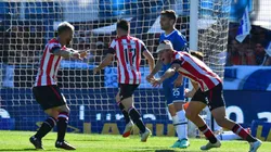 A Gimnasia no le sale nada y Estudiantes le ganó el Clásico en El Bosque