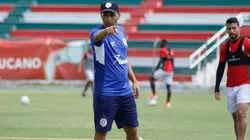 Máyer Candelo, director técnico de Cortuluá.