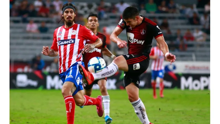 Por culpa de Vargas, Atlas perdió un partido insólito ante San Luis y está fuera de la Liguilla
