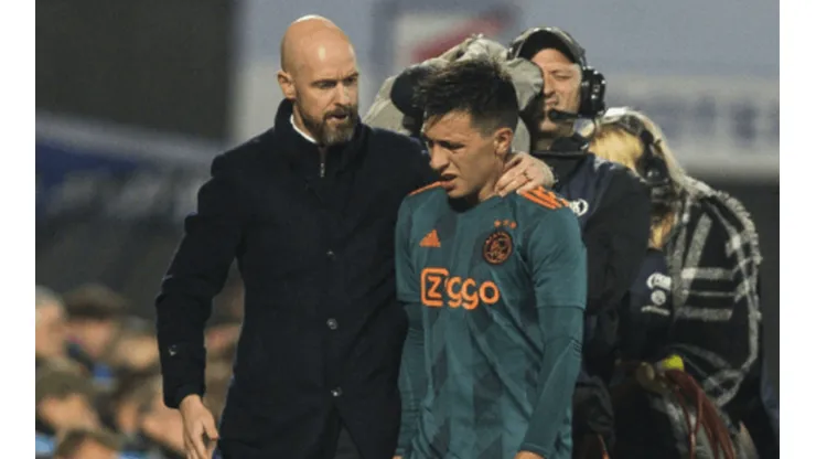 ¿Qué pasó? Lisandro Martínez salió lesionado y se fue caliente al vestuario