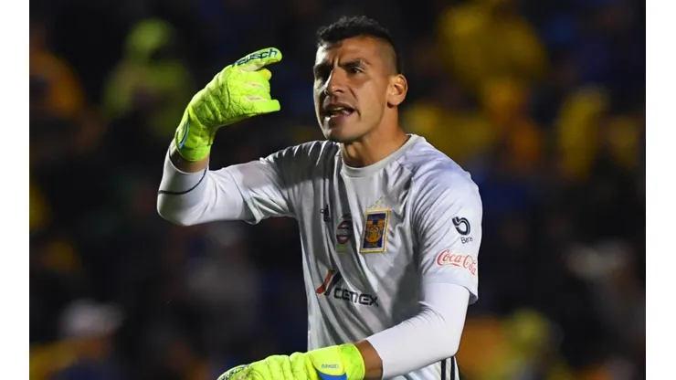 Guzmán trolleó a sus propios compañeros de Tigres junto a Sacachispas