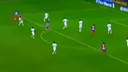 ¡El poste le dijo que no! Vega tuvo el empate para Chivas