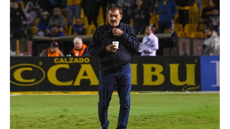 La Volpe dejó la puerta abierta a una salida de Toluca