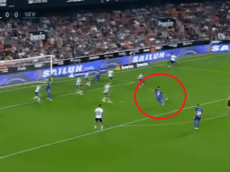 Lucas Ocampos apareció solo, le pegó de primera y clavó un golazo ante Valencia