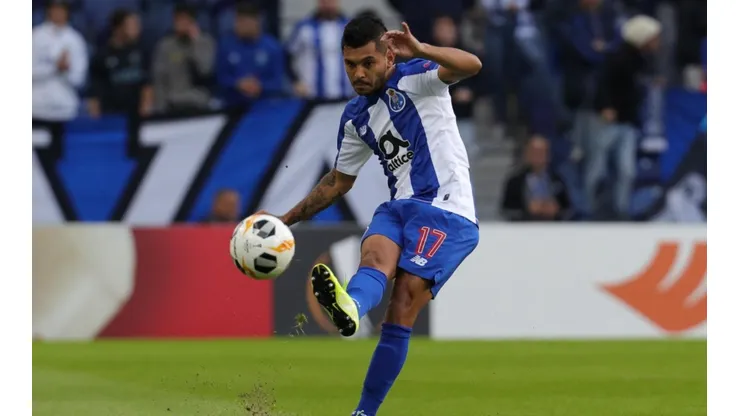 Tecatito Corona jugó los 90 minutos en el sorpresivo empate de Porto