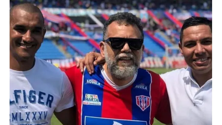 El padre Linero rezó para que el Unión Magdalena no descendiera, pero terminó en la capilla llorando