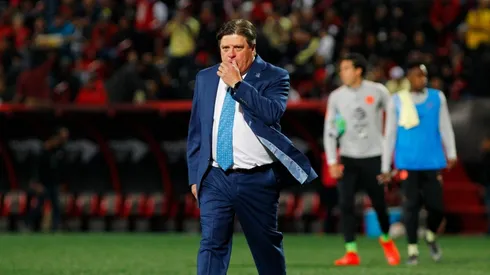 Video: Herrera encontró la manera para dar indicaciones