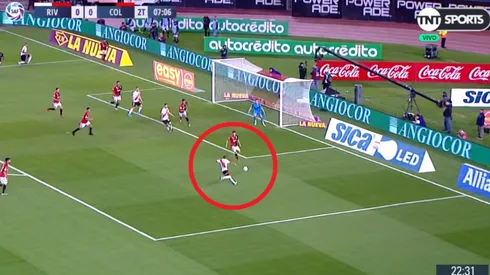 Allí impactó la pelota De La Cruz.