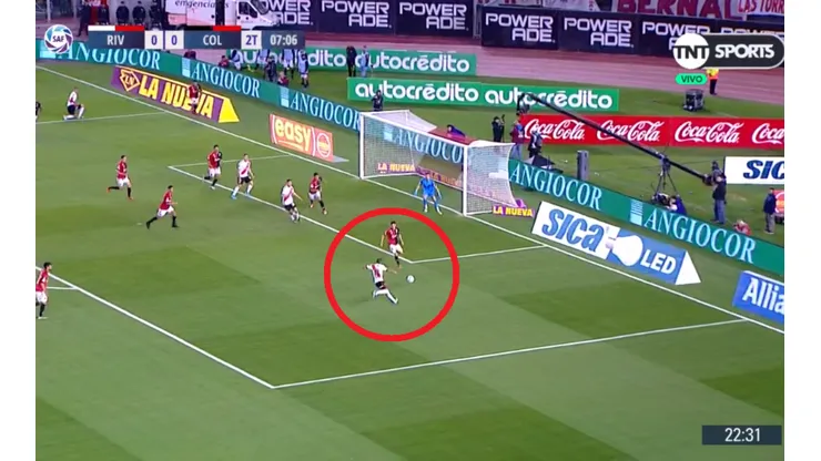 Allí impactó la pelota De La Cruz.