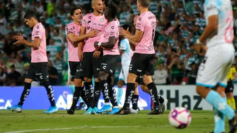 Santos se sacó de encima a Querétaro y volvió al liderazgo