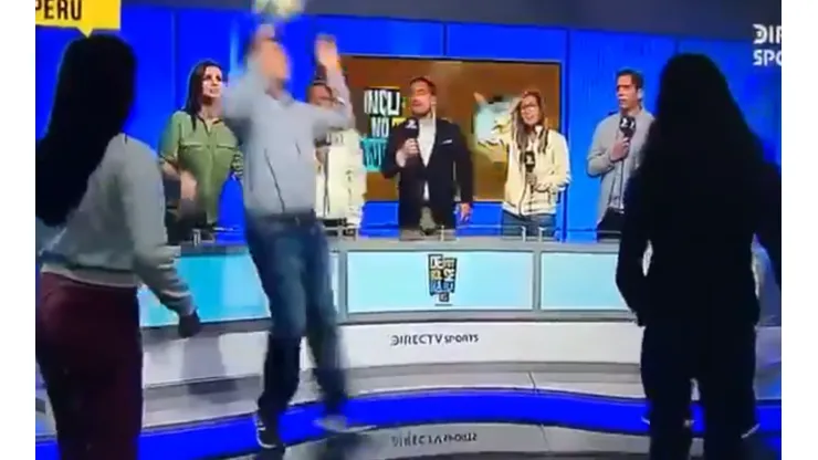 De fútbol se habla así fue el escenario de la particular escena.