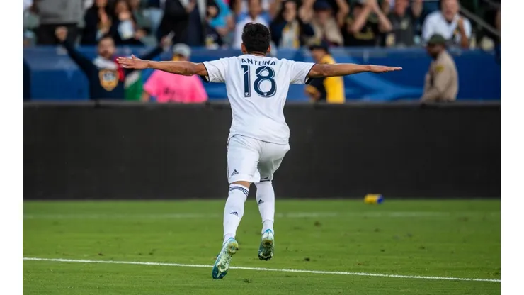 Atención, Chivas: LA Galaxy dio la primera respuesta por Uriel Antuna