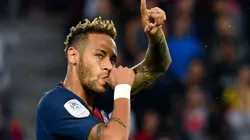 Neymar festejando un gol en Paris Saint-Germain.