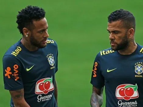 Dani Alves habló de Neymar como nunca lo escuchamos: "Es una referencia, tiene que dar la cara"