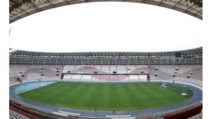 El estadio Nacional es donde juega la Selección Peruana.