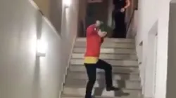 Video viral: recreaba la mejor escena de Joker, pero no sabía que la escalera era diabólica