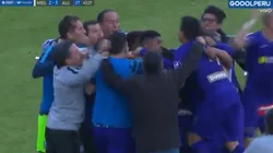 Leao Butró acompañó a su equipo desde el banco.