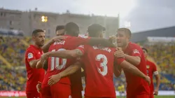 Jeisson usa la 9 en el conjunto español.