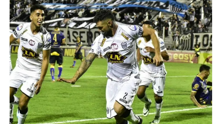 Qué canal transmite Estudiantes de Caseros vs. Atlanta por la Primera Nacional