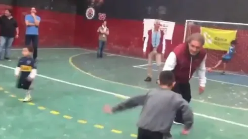 El túnel del pequeño a Oscar Ruggeri.