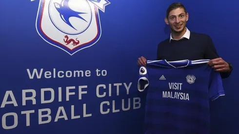 Emiliano Sala en su presentación en Cardiff.