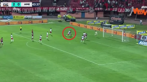 Carmelo Valencia juega desnudo: se va de doblete y Cúcuta golea 3-0 al América de Cali