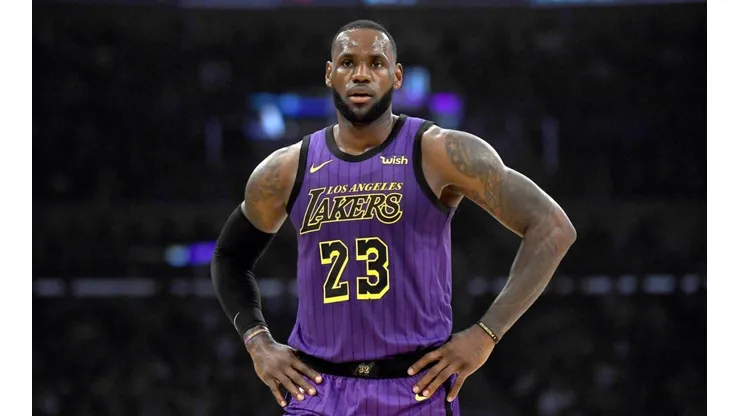 LeBron James explicó cómo se prepara para jugar y demostró que es un genio