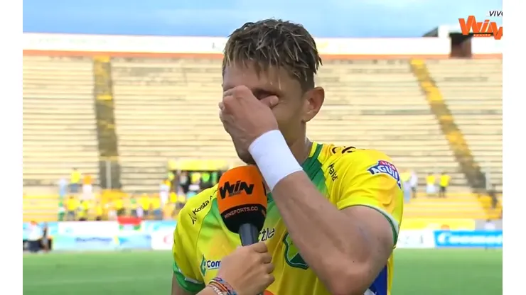 Jugador del Huila se agarró a llorar en plena transmisión pensando que se habían ido a la B
