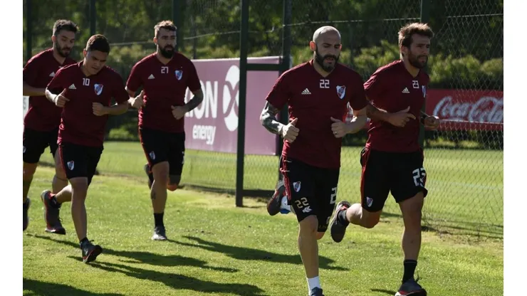 River comparó a sus jugadores con Los Simuladores y Twitter se volvió loco