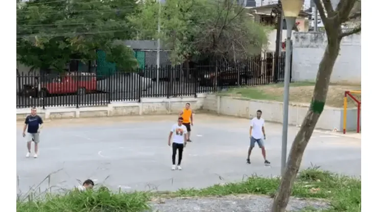 Reyes y Rodríguez sorprendieron a los fans con una cascarita